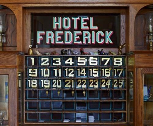 Hotel Frederick Boonville Buitenkant foto